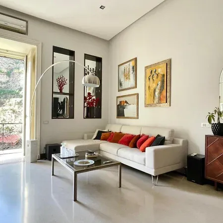 Partenope 143 Νάπολη