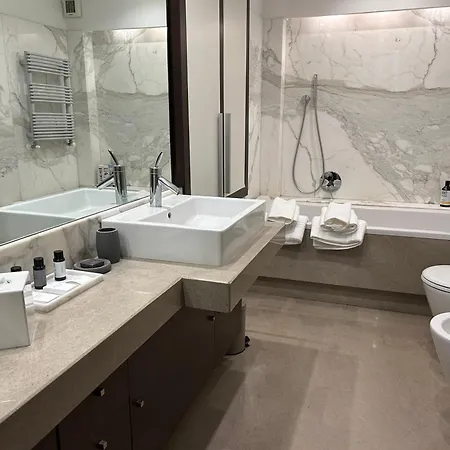 Partenope 143 * נאפולי