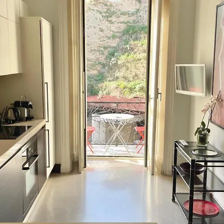 Partenope 143 公寓