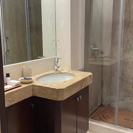 Partenope 143 * נאפולי