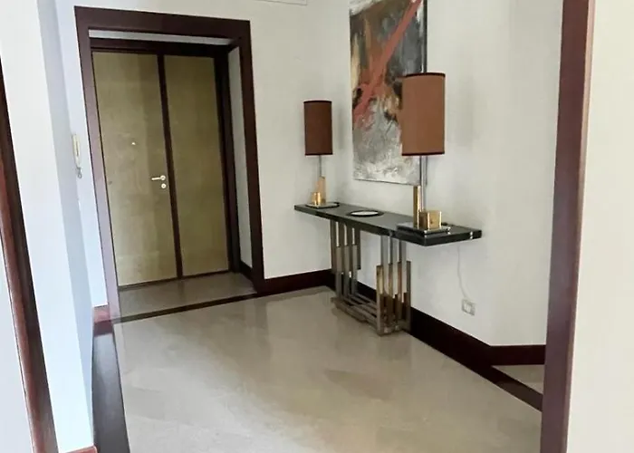 Partenope 143 * Nápoles