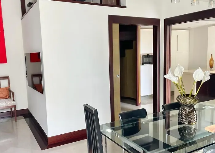 Partenope 143 * Nápoles