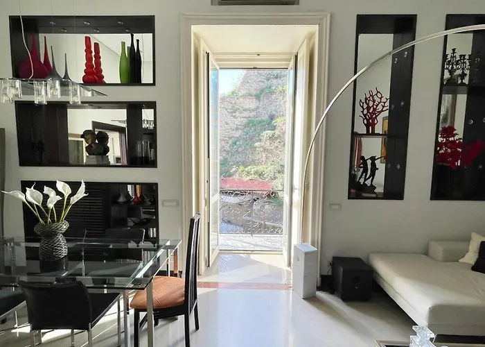 Partenope 143 * Nápoles